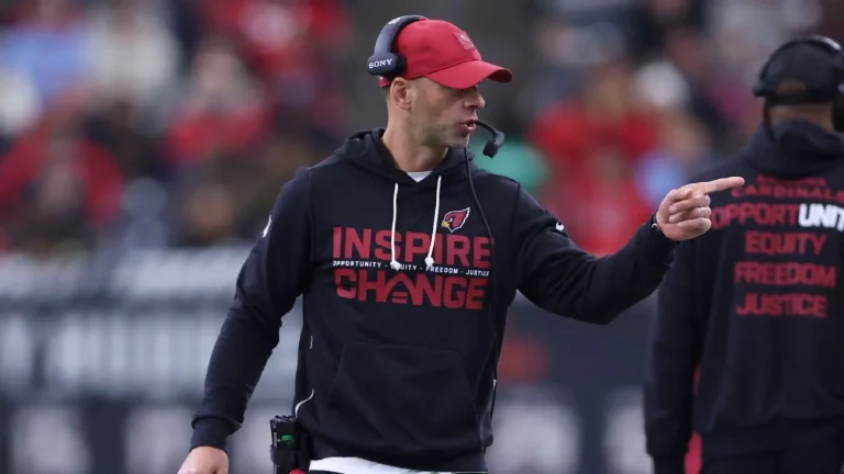 Thumbnail for Sources: Packers agree to hire Jonathan Gannon as DC