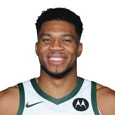 Giannis Antetokounmpo suffers calf injury Friday